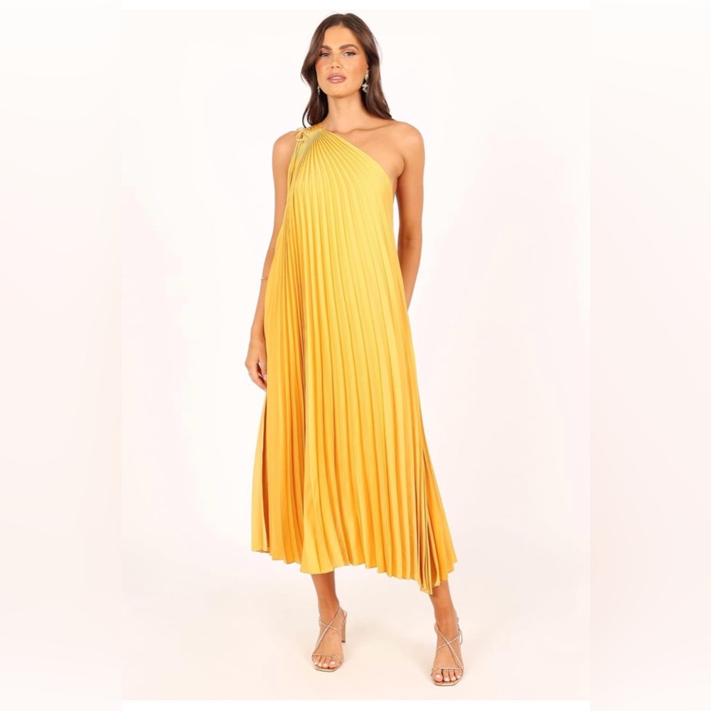 Petal & Pup One-Shoulder Pleated Midi Dress in Yellow